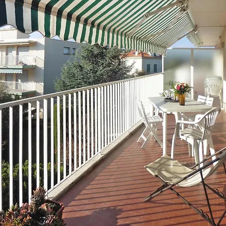 Apartamento In Near Sandy Antibes
