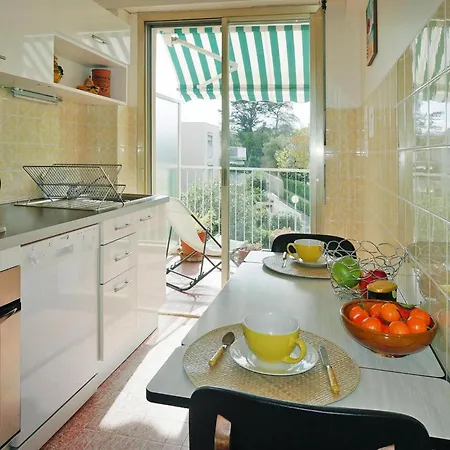 Cosy Flat With Balcony-terrace, Apartment *